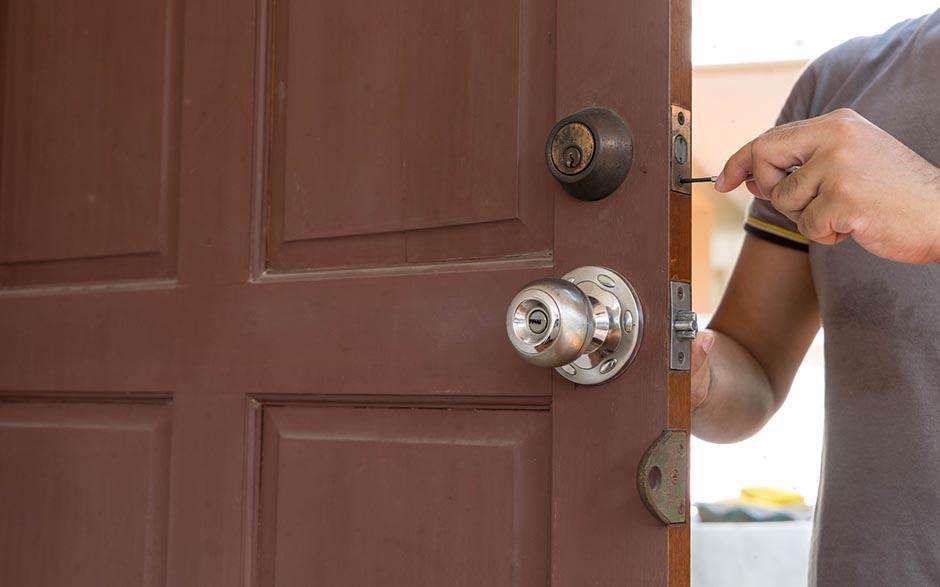 changer un barillet de porte Ankers